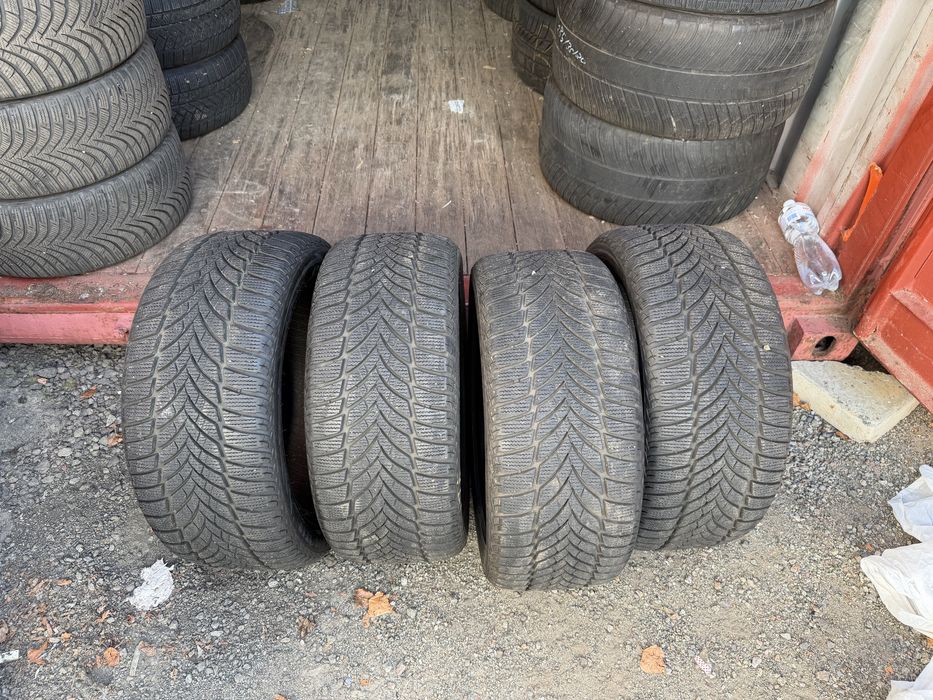 245/45/17 комплект Goodyear