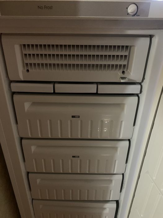 Продам морозильну камеру