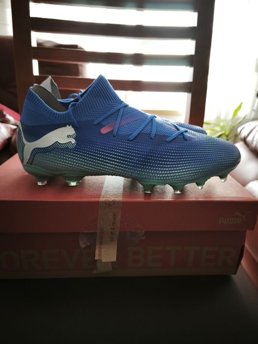 Chuteiras novas com caixa da Puma tamanho 44