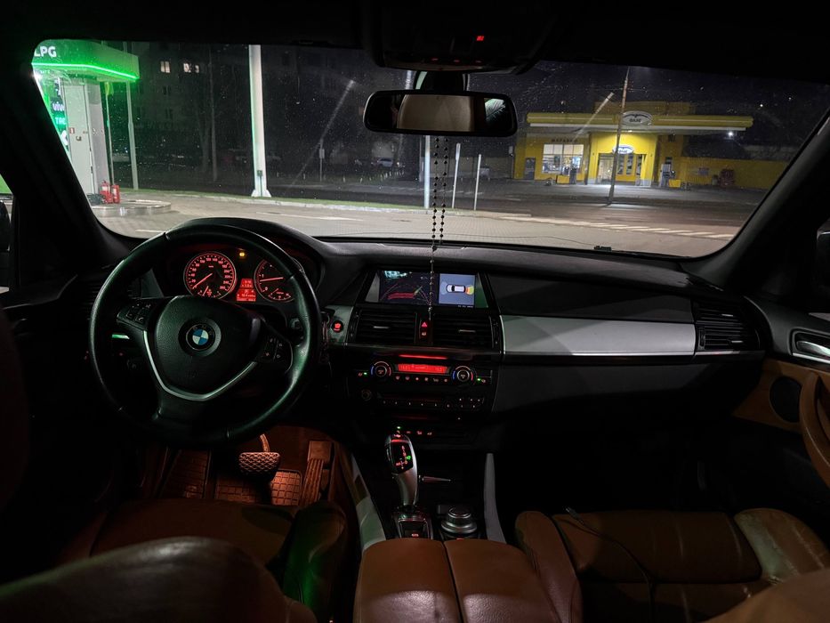 Продам Bmw x5 e70