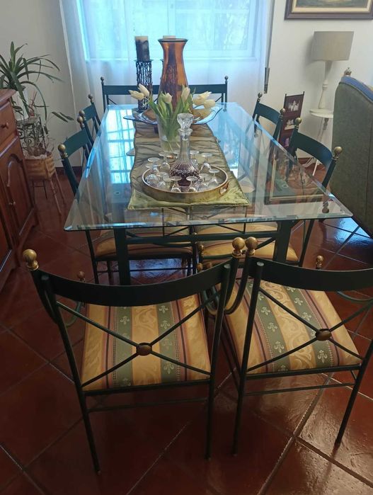 Mesas de jantar e 8 cadeiras