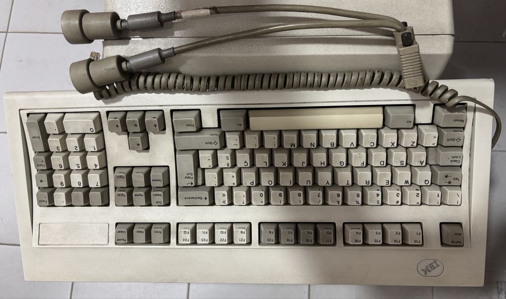 IBM 3476 Terminal with Keyboard and Twinax Cable64585939265922121