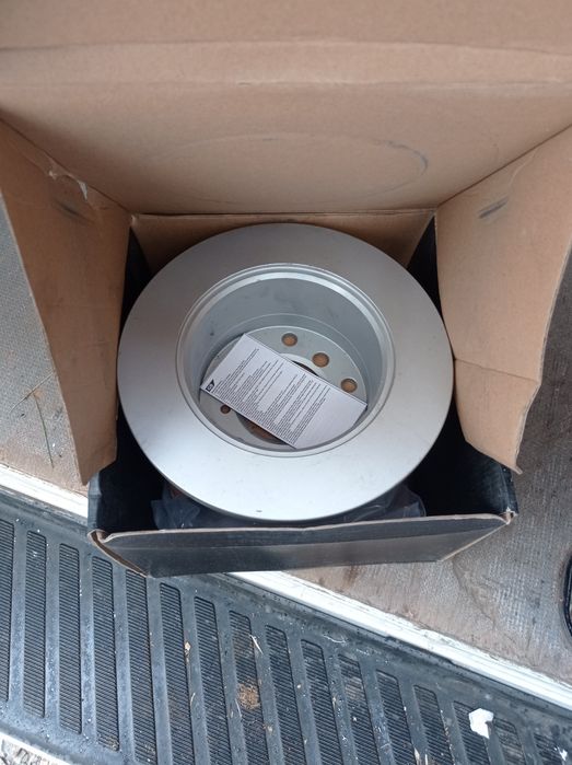 Tarcze hamulcowe tył sprinter/lt