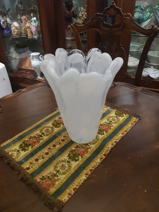 Bonita jarra em vidro murano