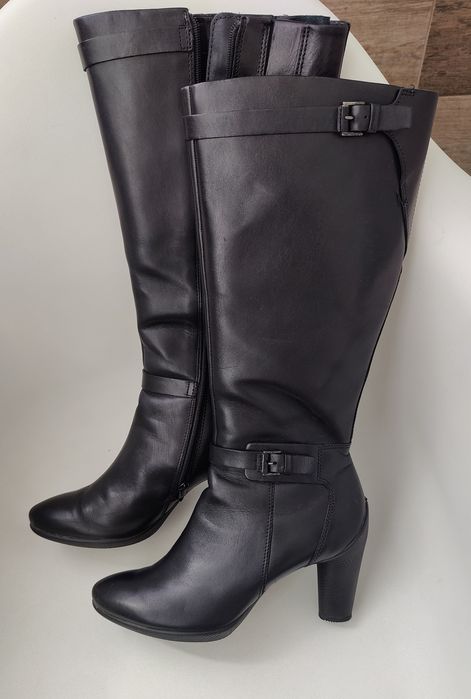 Шкіряні жіночі чоботи