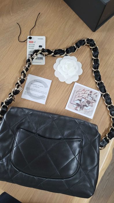 Torebka na ramię Chanel 21C Black Lambskin Limitowana edycja