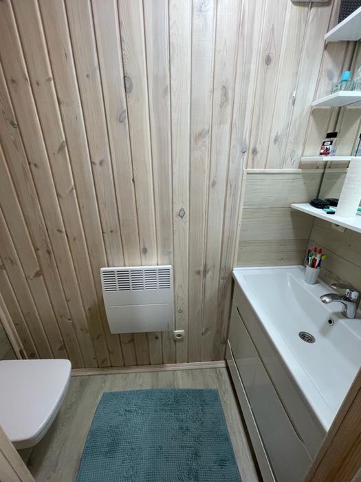 Новий будинок з лазнею біля Дніпра