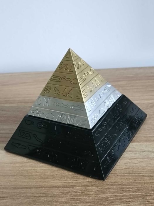 Piramida energetyczna żywica epoksydowa