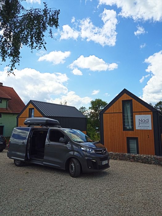 Wynajem Bus Opel Vivaro 2021 9-osobowy