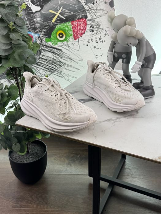 Кросівки Hoka Clifton 9 38.5 розмір Е15746