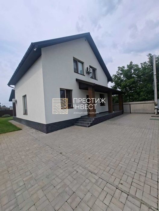 Продаж будинку в районі 4 школи