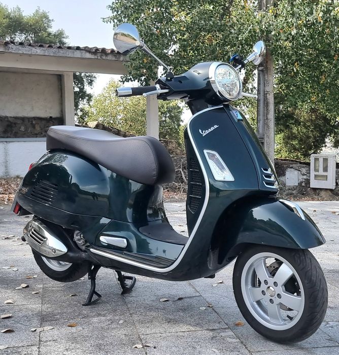 Vespa 300  GTS Touring