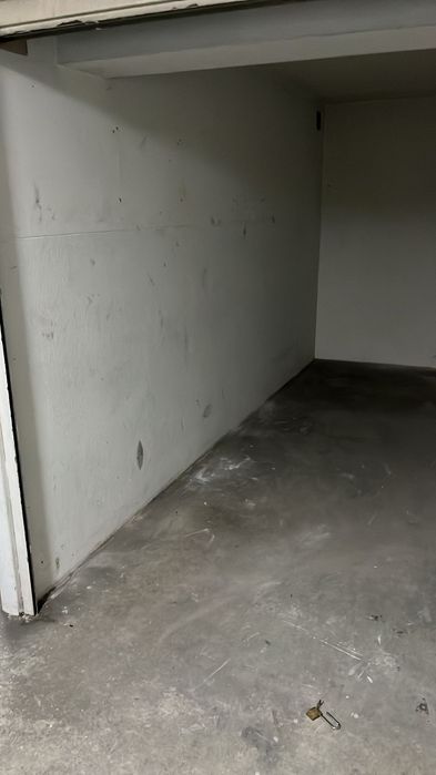 Garagem à venda na R. Joaquim Silva Torres, 125 - Maia