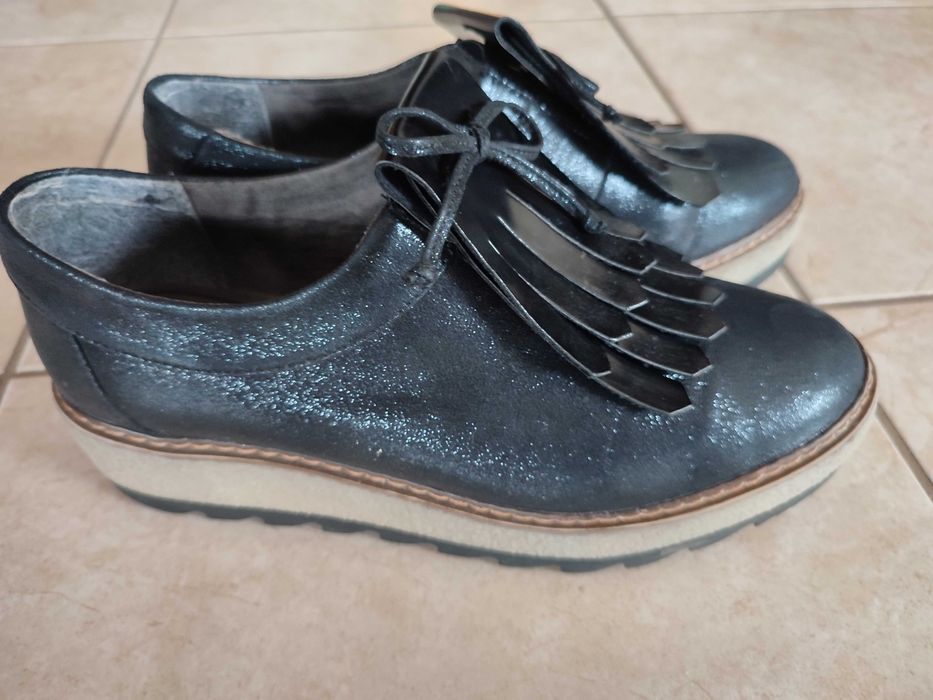 damskie czarne Sneakersy, skórzane na platformie