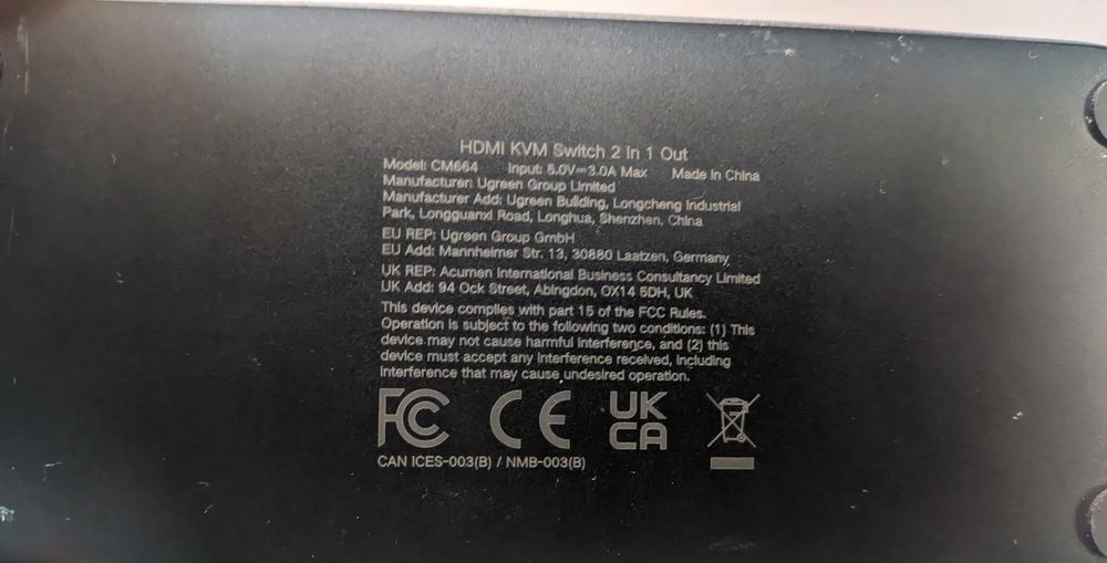 Przełącznik KVM UGreen CM664