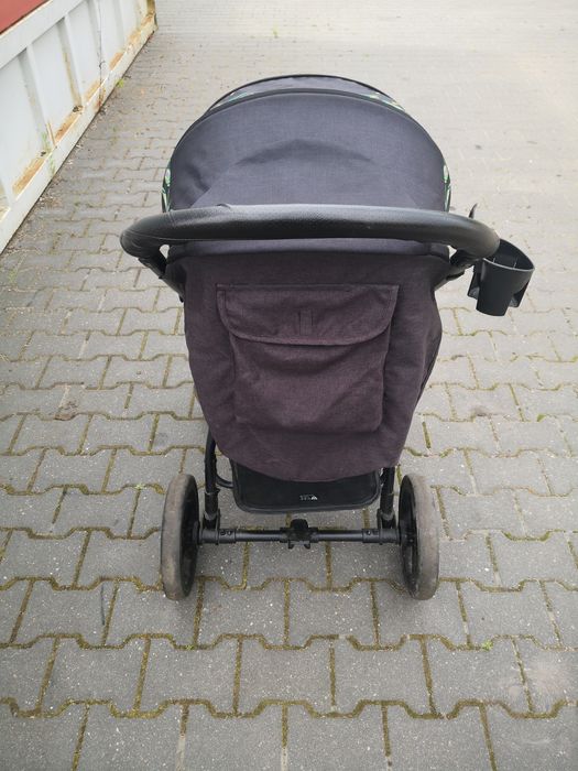 Wózek spacerówka dziecięca LIONELO Annet Plus Dreamin Czarny