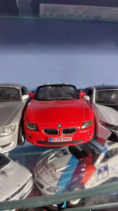 Моделі BMW різних маштабів