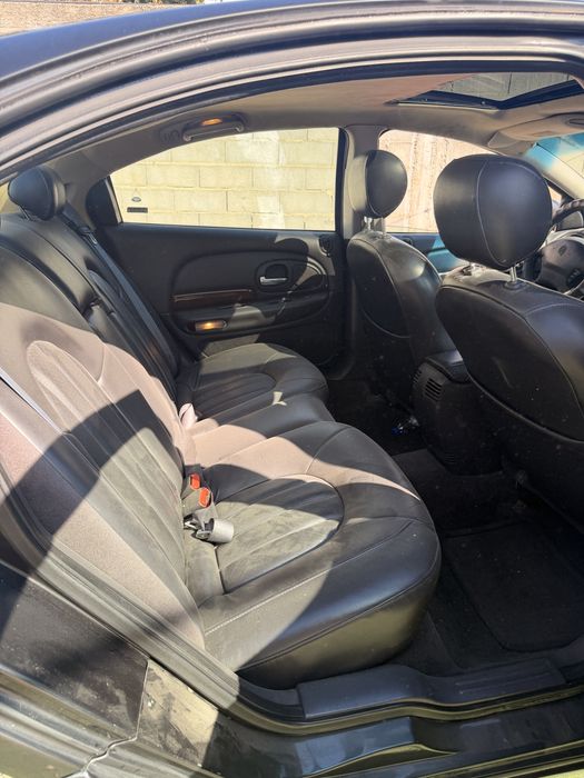 Chrysler 300M 2.7 V6 Automático – 180.000 km