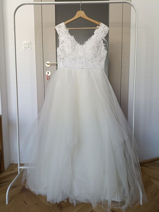 Sukienka ślubna rozmiar M + sukienka dla rocznej dziewczynki