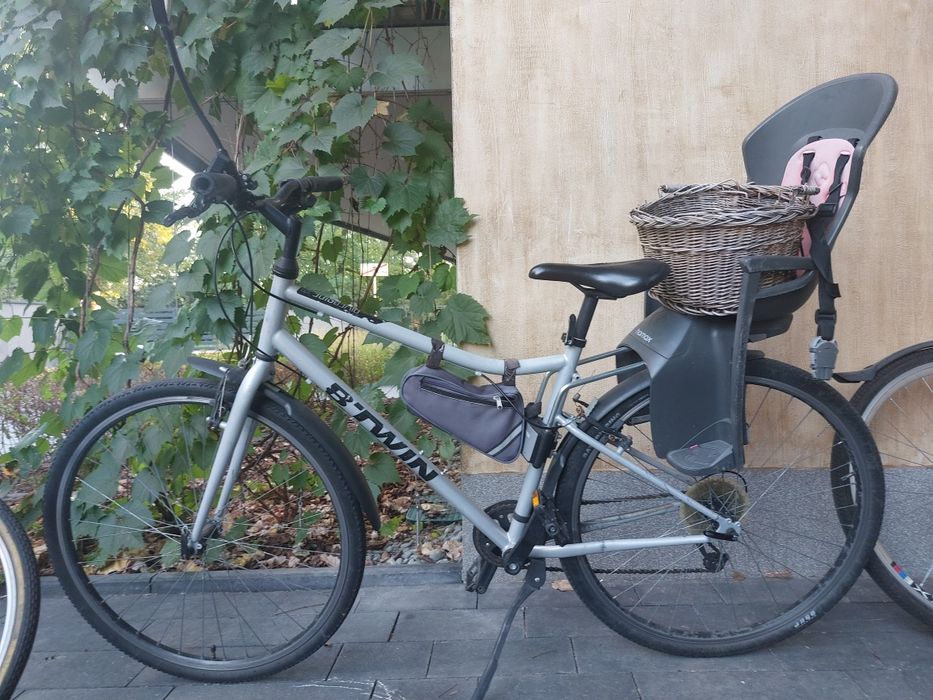 BTwin Riverside 120 M damka 28 cali  jeżdżący  do serwisu