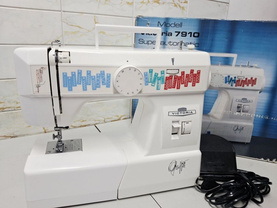 Wiktoria piękna maszyna do szycia