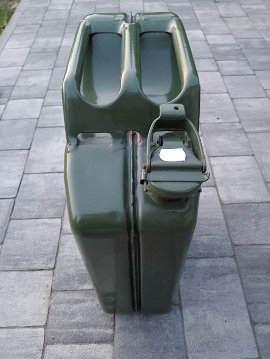 Karnister do paliwa i oleju 20 litrów