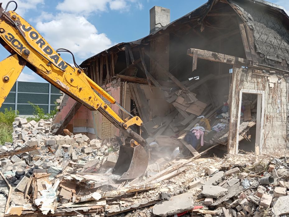 Roboty ziemne utwardzanie dróg parkingów wyburzenia rozbiórki tłuczeń