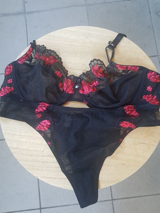 Lisca nowy komplet bielizny rozm 75B i stringi M