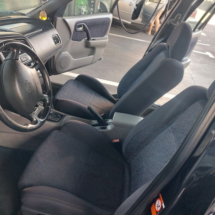 Carro  nissan primeira 2000cilindrada. — photo 4