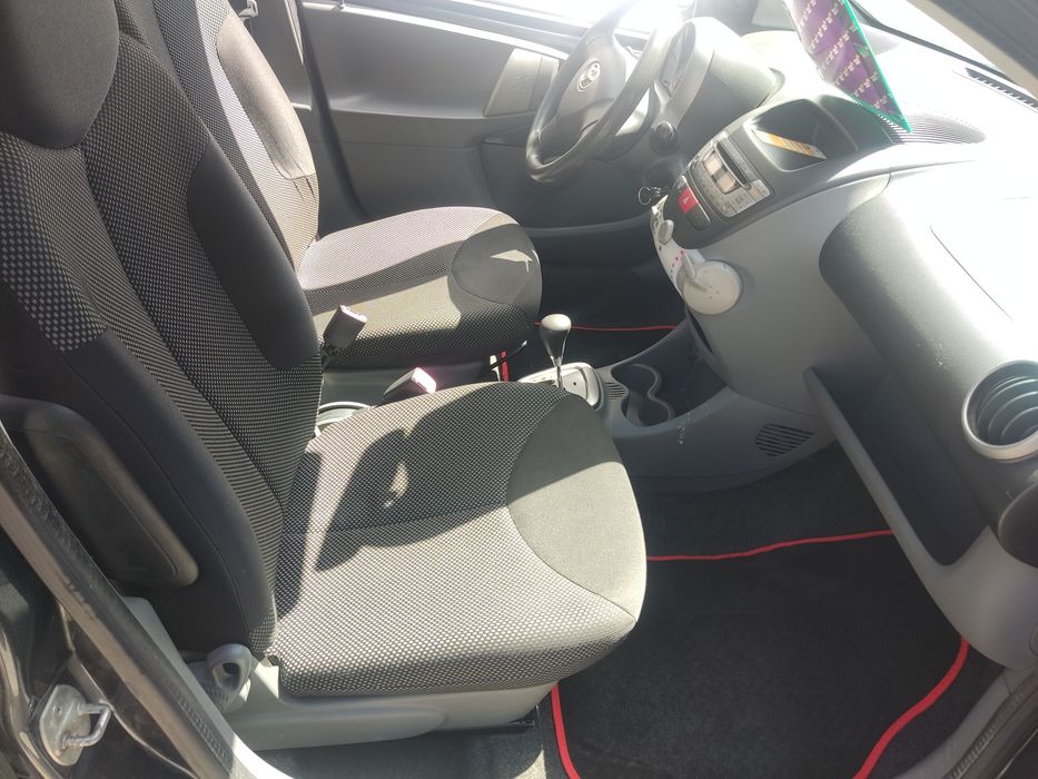Toyota Aygo caixa automática