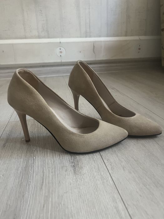 Туфлі жіночі замшеві