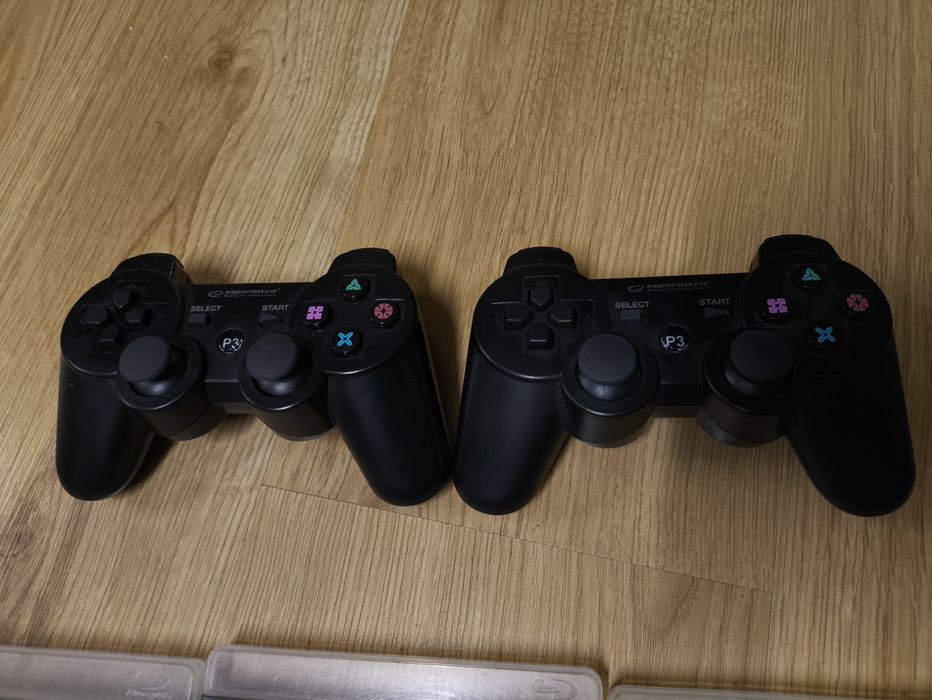 PlayStation 3 Slim 3004A 120GB + 2 pady + 3 gry + HEN + HDMI