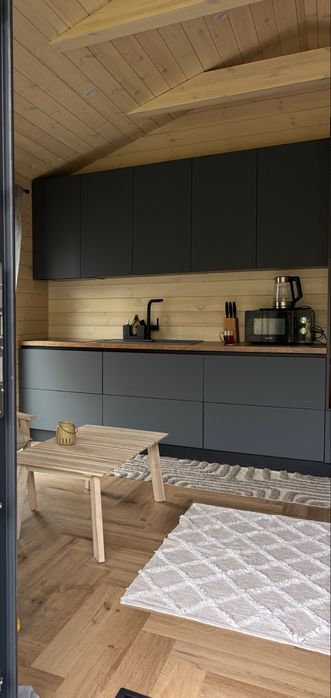 Подобова оренда будинків  з чанами!У нас тепло    і є світло!!