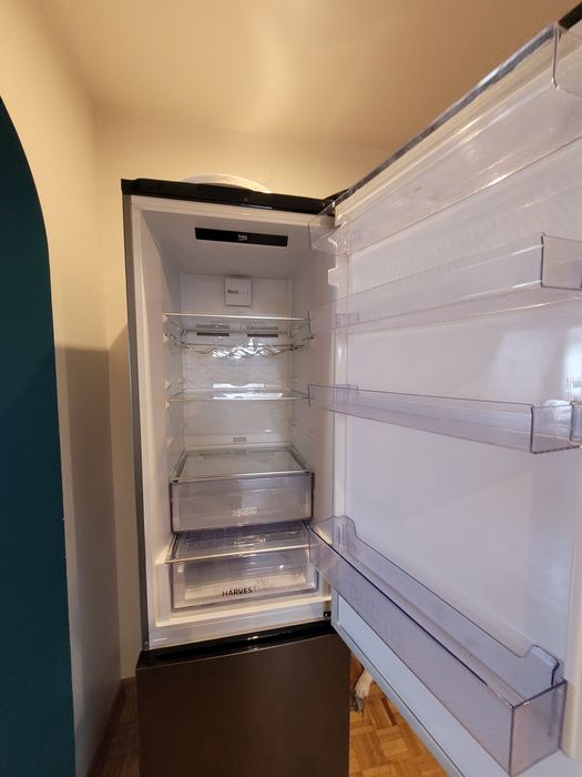 Lodówka Beko uszkodzona