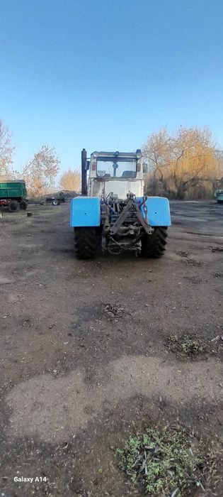 Трактор т 150 та інвентар до нього