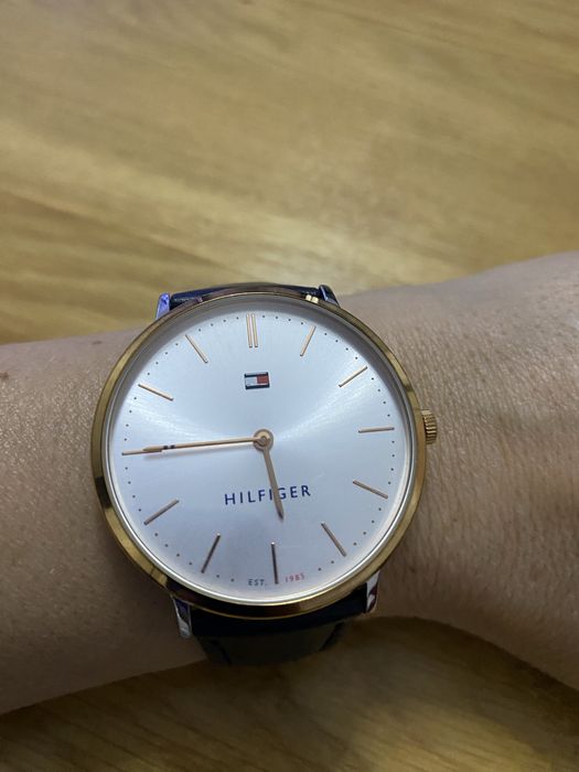 Sprzedam klasyczny damski zegarek tommy hilfiger