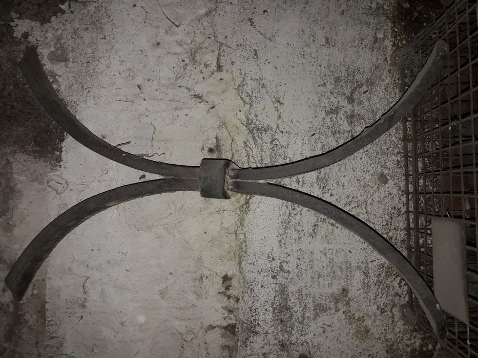 Kute gwoździe śruby ankry i inne