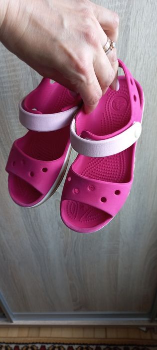 Продам crocs га дівчику с 13