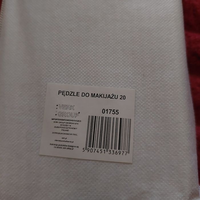 Nowy Zestaw pędzelków do makijażu.