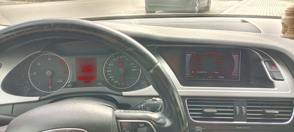 Audi A4 2.0TDI 143cv