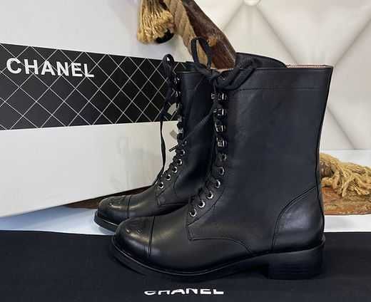 Chane.l buty sznurowane