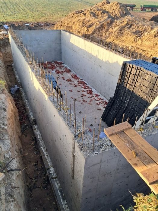 Wynajem szalunki ścienne fundamenty ławy stopy mur oporowy płyty tekko pcv montaż transport