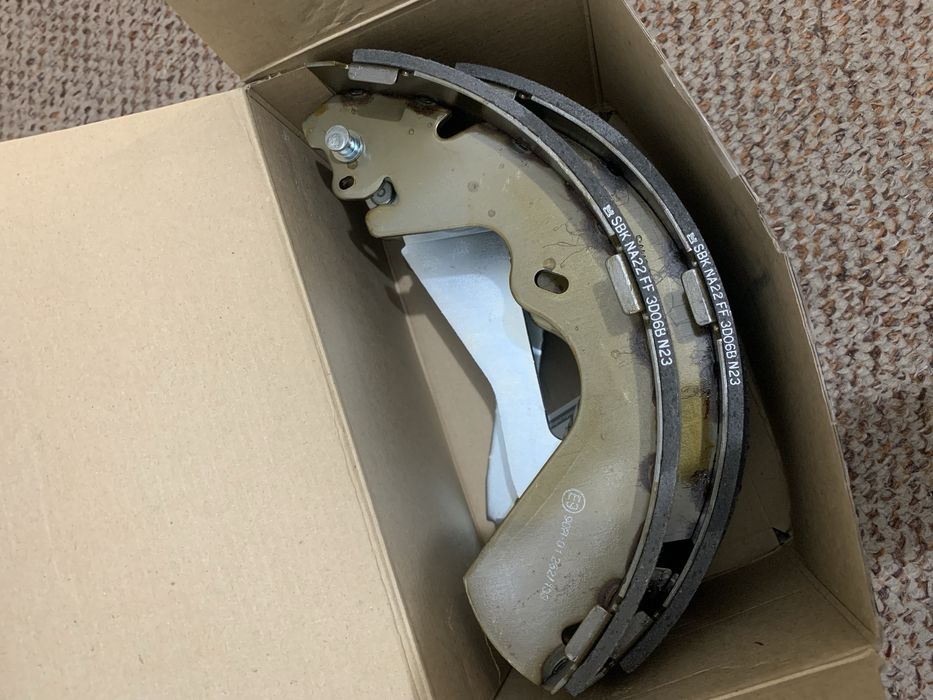 Колодки барабанні Галопер, Паджеро