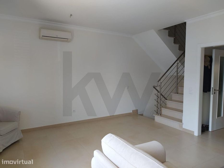 Encantadora Moradia T2 na Quinta da Cerca, com extra Apartamento T1 na