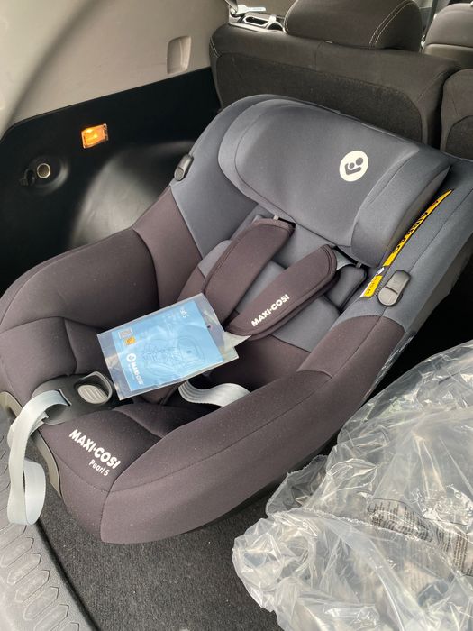 Zestaw fotelikow z baza isofix maxi cosi pearl s oraz pebble i size
