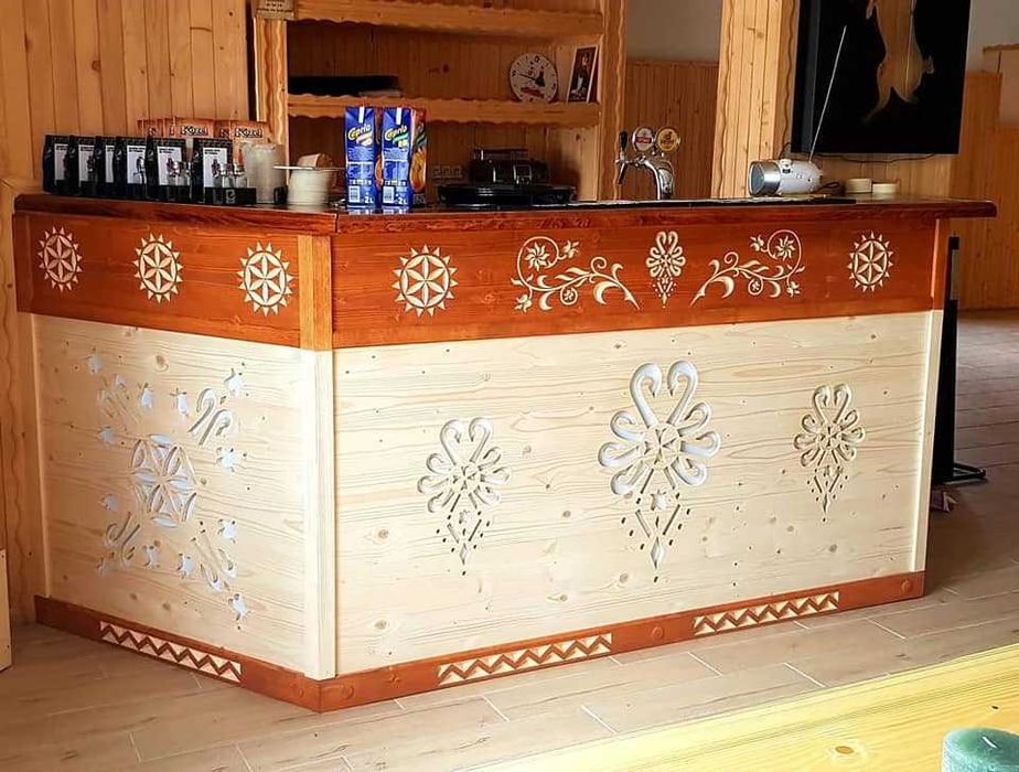 Parzenice, szpalety, dekoracja ścienne w stylu regionalnym