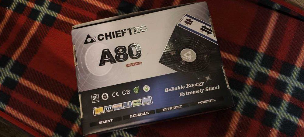 Блок питания компьютера Chieftec CTG-750C 750W A80, полный комплект.