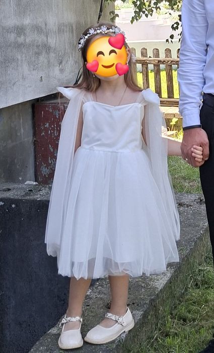 Продам святкові сукні.фемілі лук