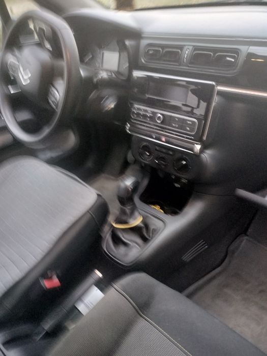 Автомобіль Ситроен С3