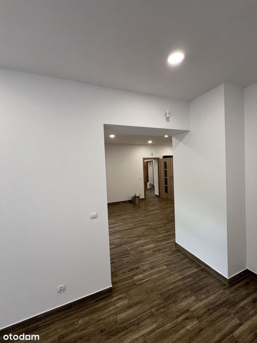 Lokal usługowy w Śródmieściu z parkingiem obok